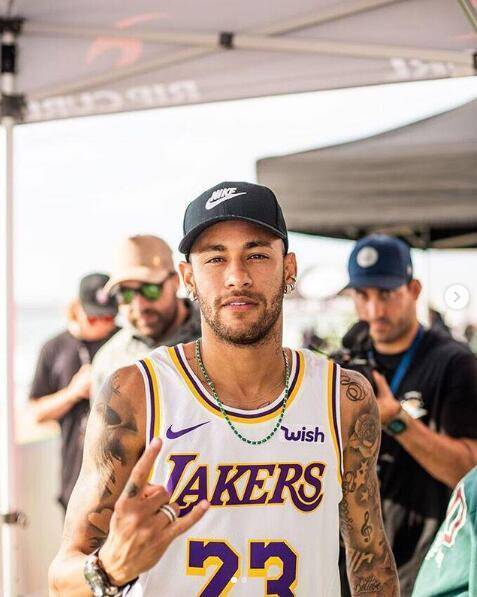 英媒：利雅得新月有意萨拉赫，利物浦对他的未来持开放态度